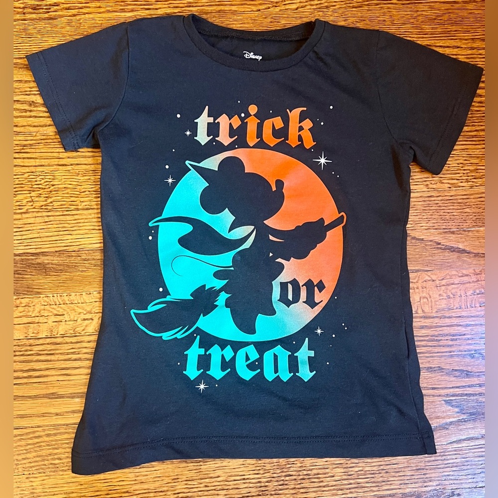 Minnie Mouse Halloween Witch Short Sleeved Tee-shirt toddler size 4T NWOT.